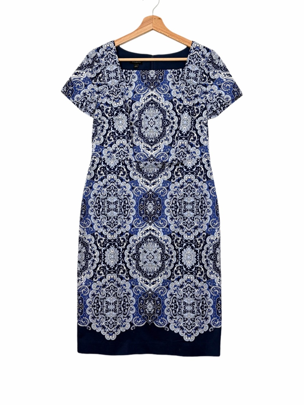 Talbots Blue and White Medallion Patterned Midi Dress Size 2 Cap Sleeves Classic